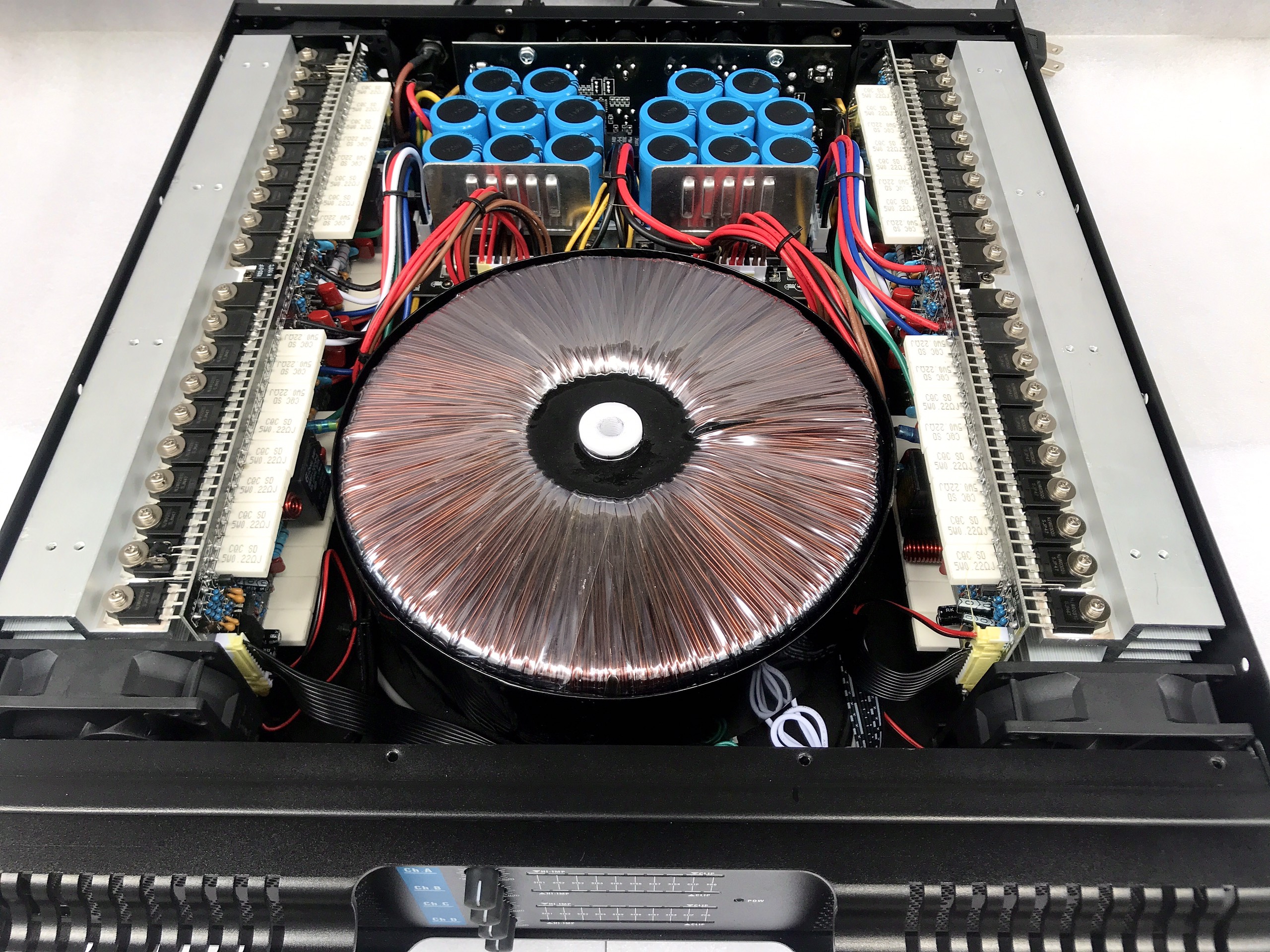 CỤC ĐẨY 4 KÊNH DKPRO KX-1200.S4